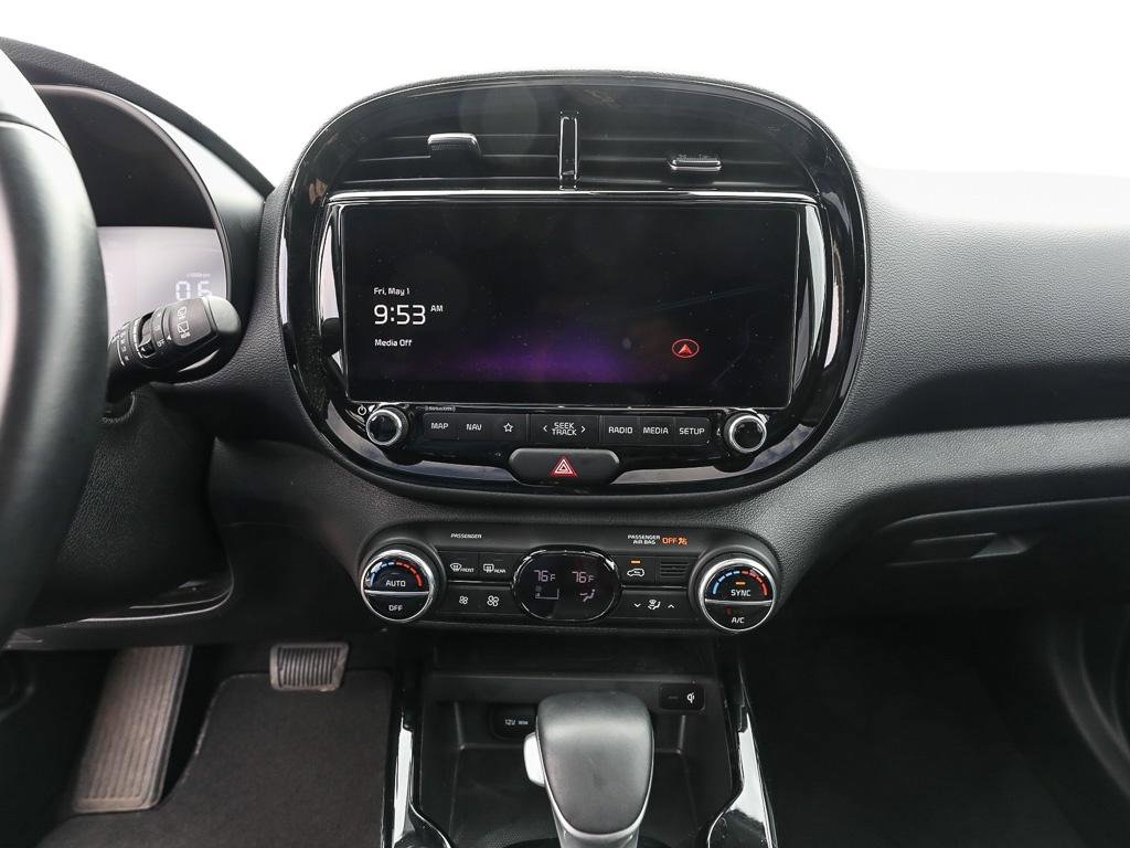 Used 2023 Kia Soul EX FWD image 16