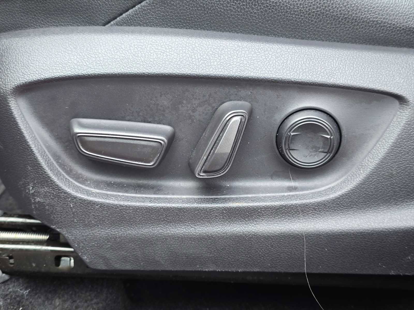 Used 2024 Toyota bZ4X Limited image 23