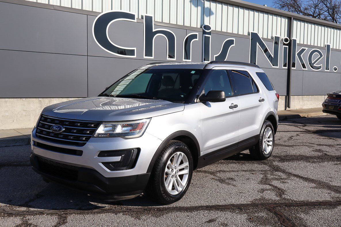 Used 2017 Ford Explorer FWD video 1
