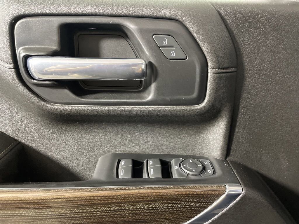 Used 2021 Chevrolet Silverado 1500 LT Trail Boss w/ Bed Protection Package image 9