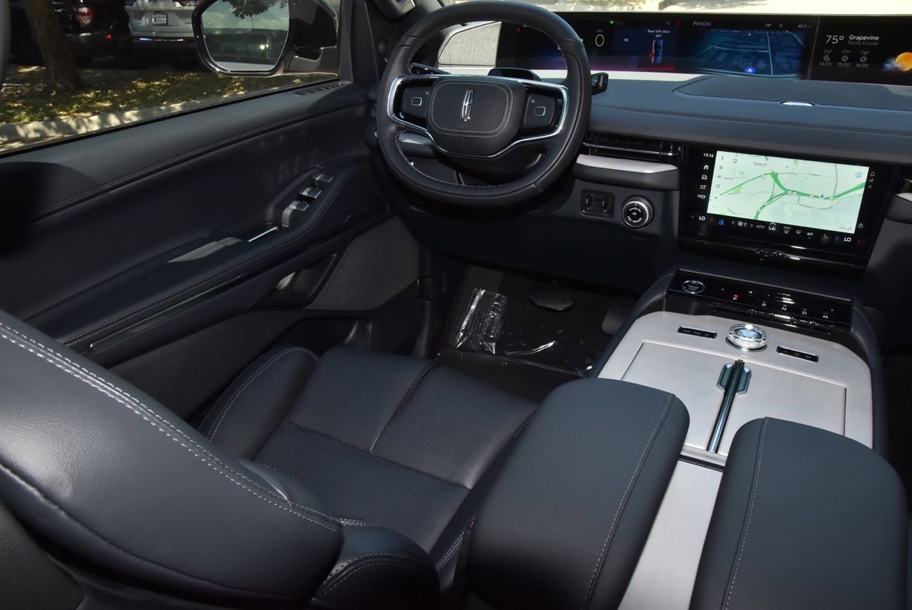 New 2026 Lincoln Navigator L Reserve w/ Jet Appearance Package AWD/4WD image 46