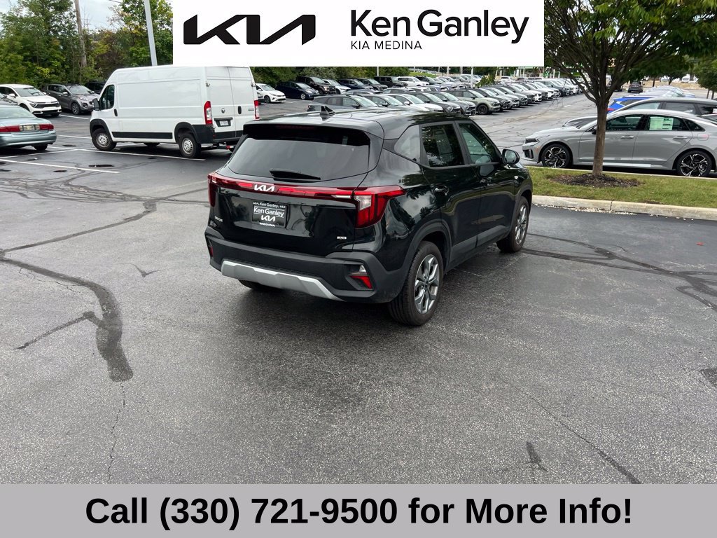Certified 2025 Kia Seltos LX AWD/4WD image 11