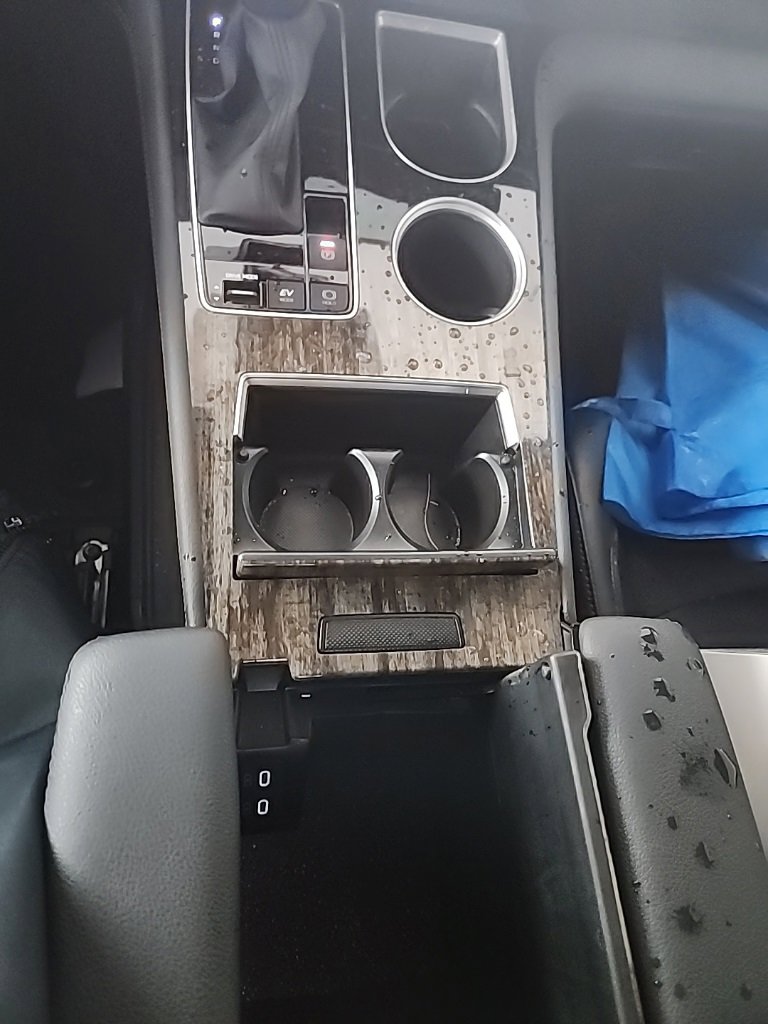 Used 2025 Toyota Sienna Platinum image 16