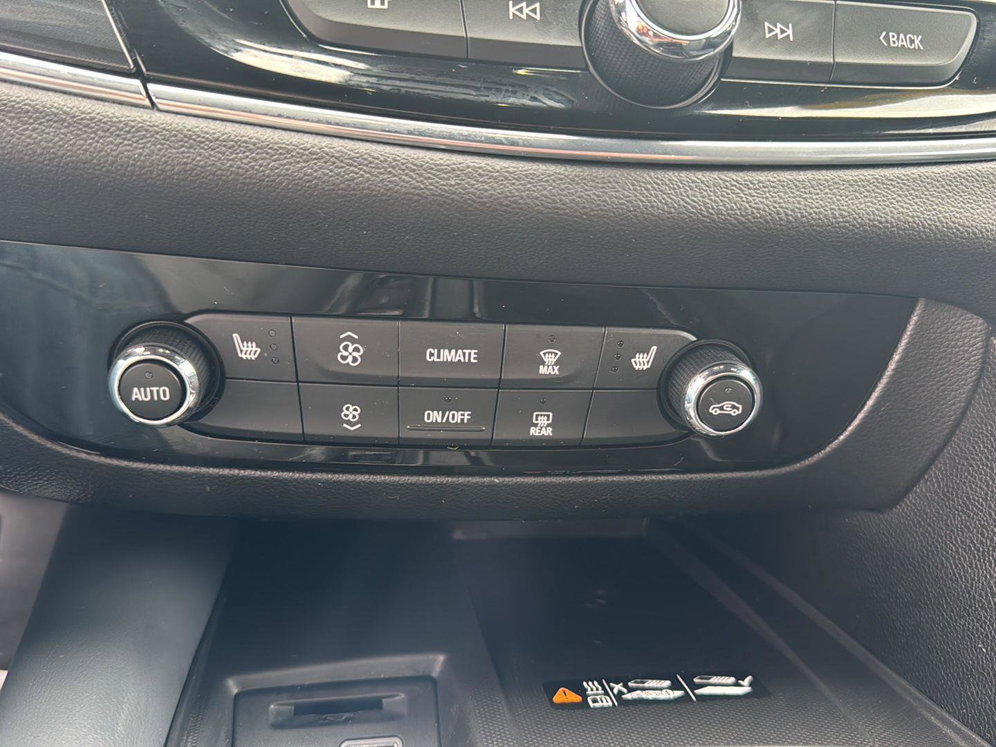 Used 2024 Buick Enclave Essence w/ Experience Buick Package image 16