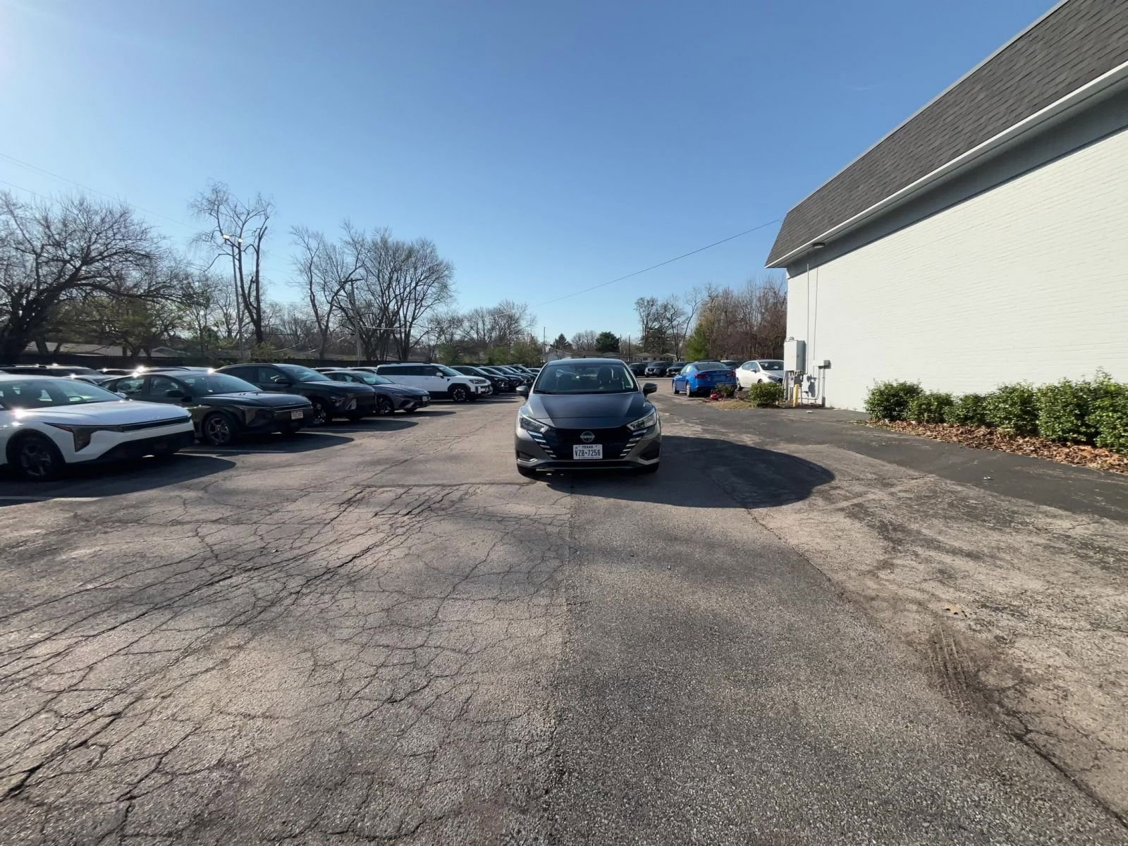 Used 2025 Nissan Versa SV image 16