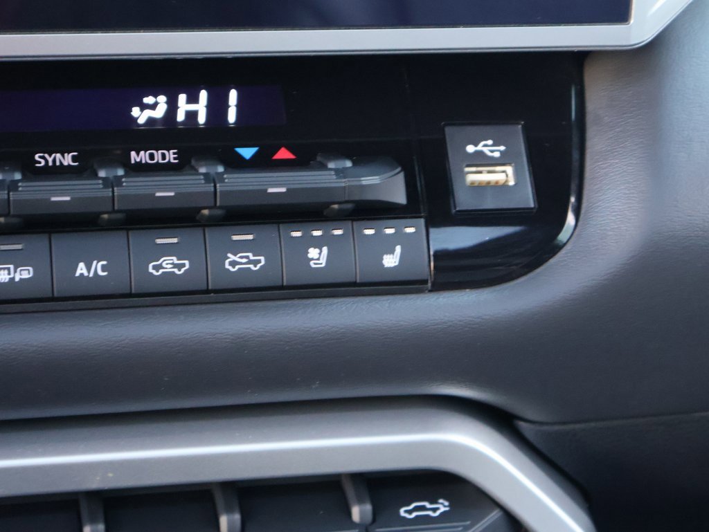 Used 2025 Toyota Tundra Platinum image 23