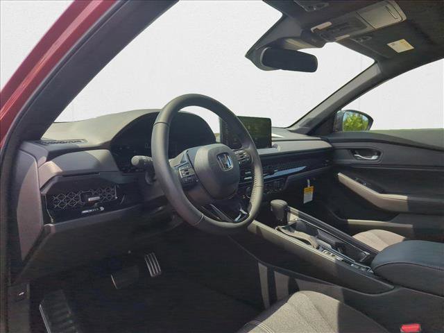 Used 2025 Honda Accord Sport image 3