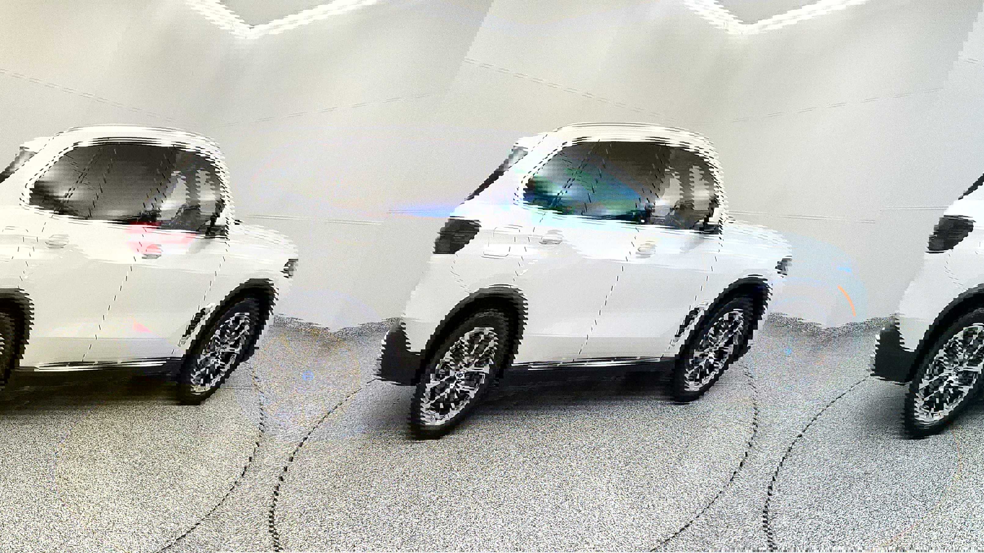 Used 2024 BMW X5 xDrive50e image 8