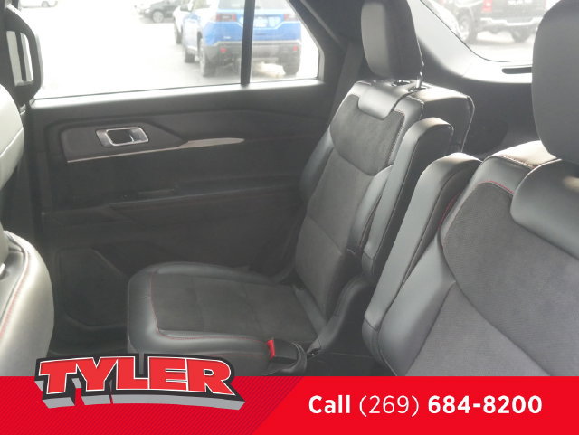 Used 2025 Ford Explorer ST AWD/4WD image 43
