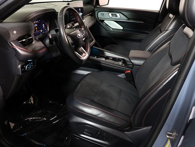 Used 2025 Ford Explorer ST AWD/4WD image 13