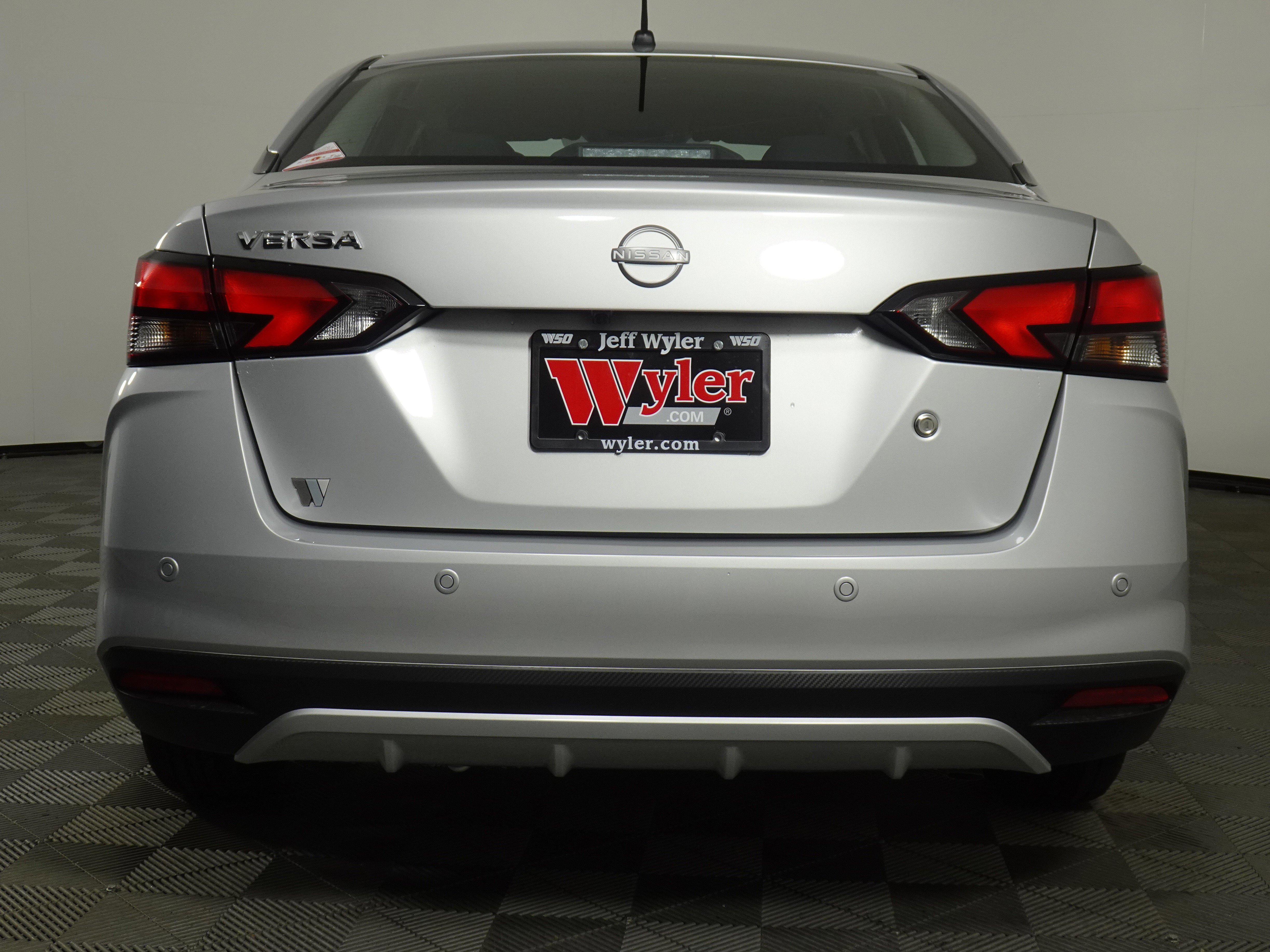 New 2025 Nissan Versa S w/ Trunk Package image 18