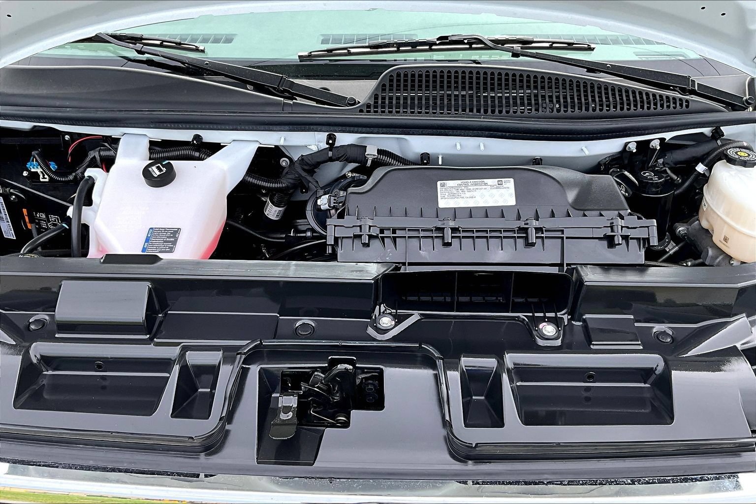 Used 2025 GMC Savana 3500 LT w/ LT Preferred Equipment Group RWD image 20