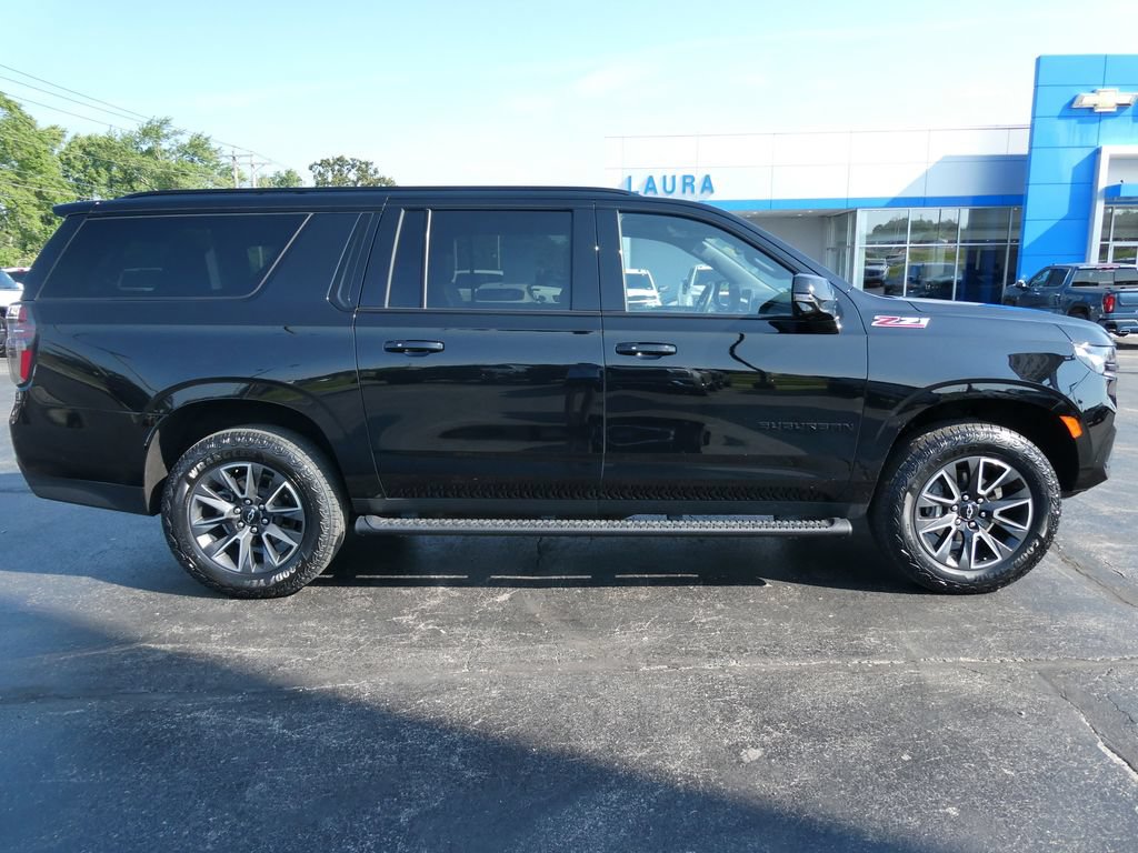 Certified 2023 Chevrolet Suburban Z71 w/ Luxury Package AWD/4WD image 5