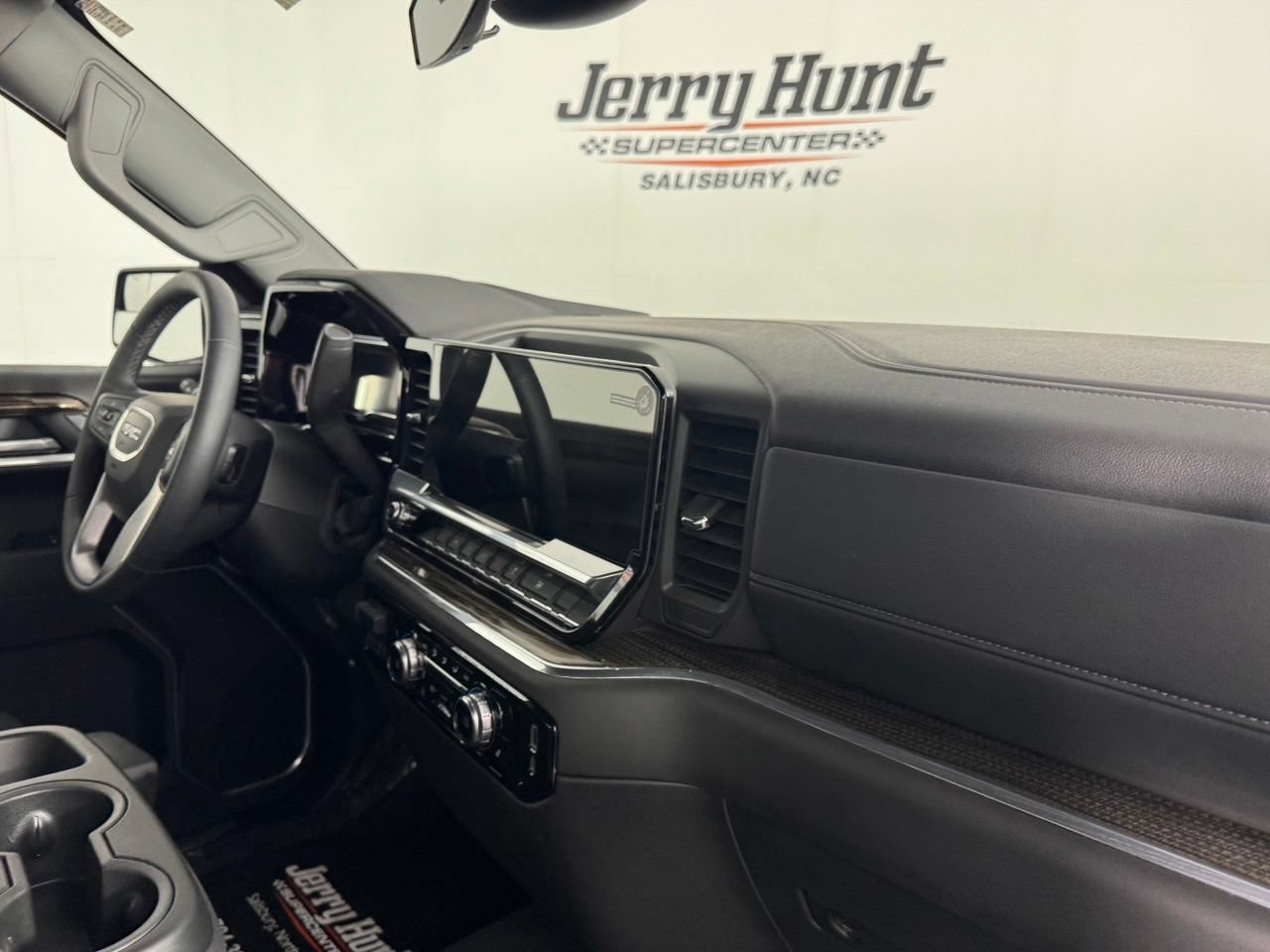 Used 2025 GMC Sierra 1500 Elevation AWD/4WD image 34