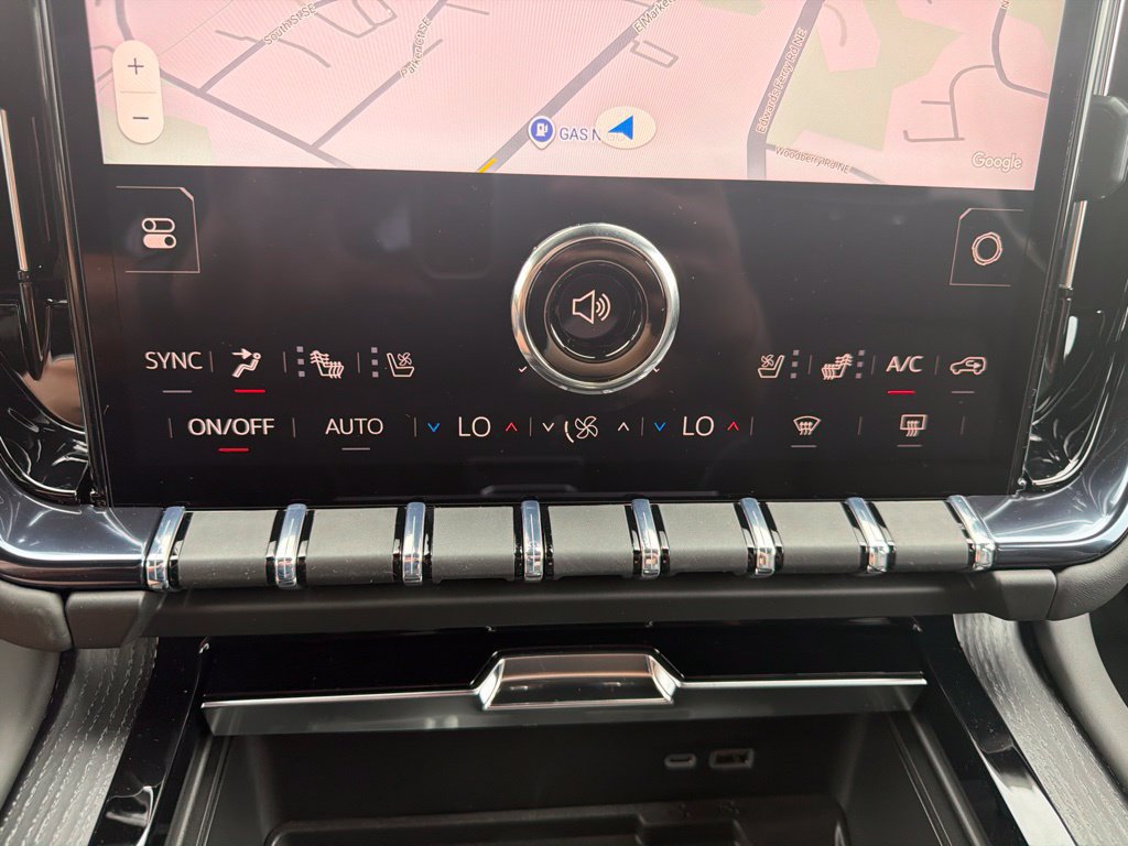 New 2026 GMC Yukon AT4 Ultimate w/ LPO, Floor Liner Package AWD/4WD image 35