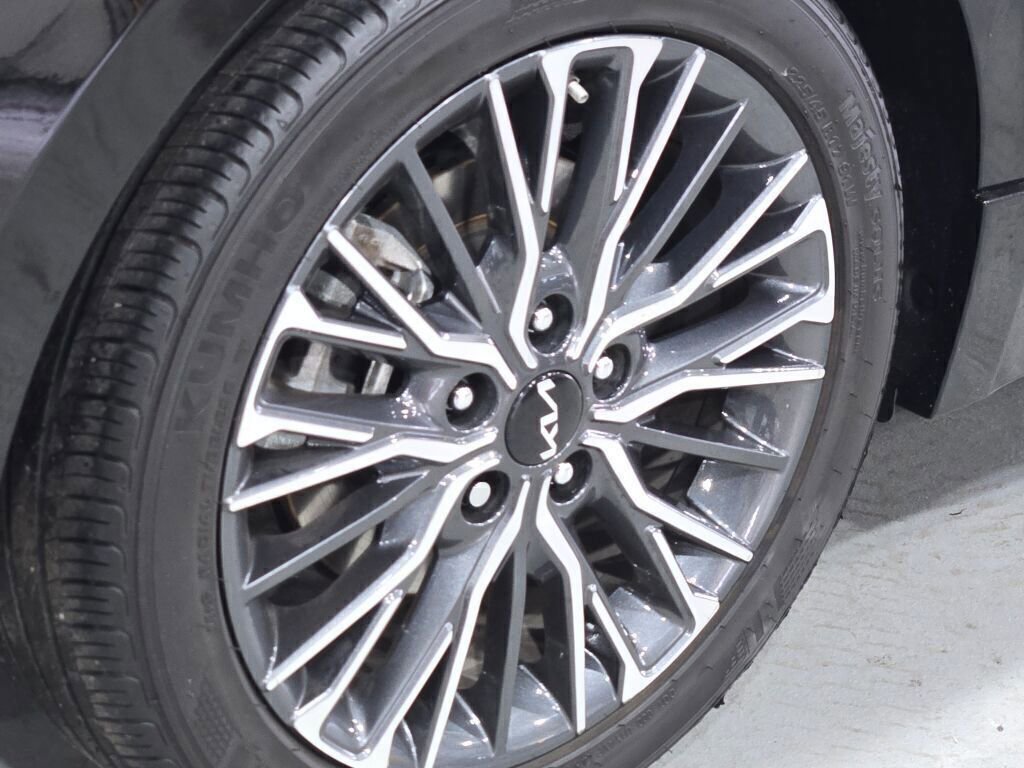 Used 2024 Kia Forte GT-Line image 15