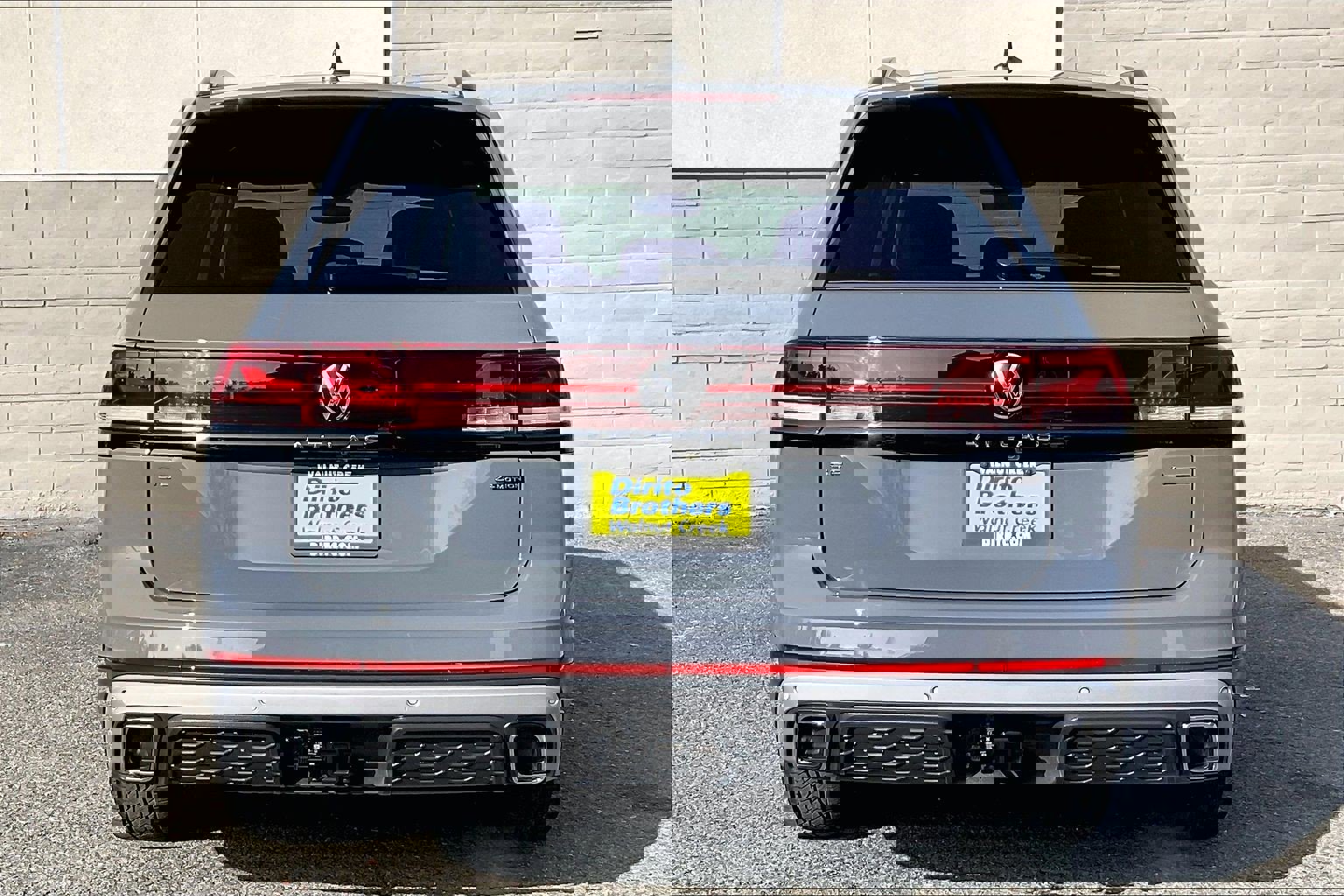 Certified 2024 Volkswagen Atlas Peak Edition SE image 3