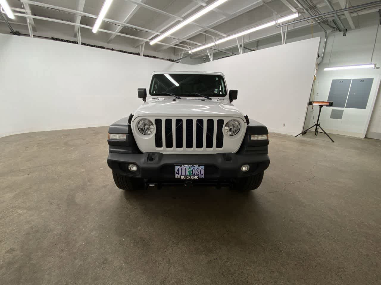 Used 2020 Jeep Gladiator Sport w/ Quick Order Package 24S AWD/4WD image 9