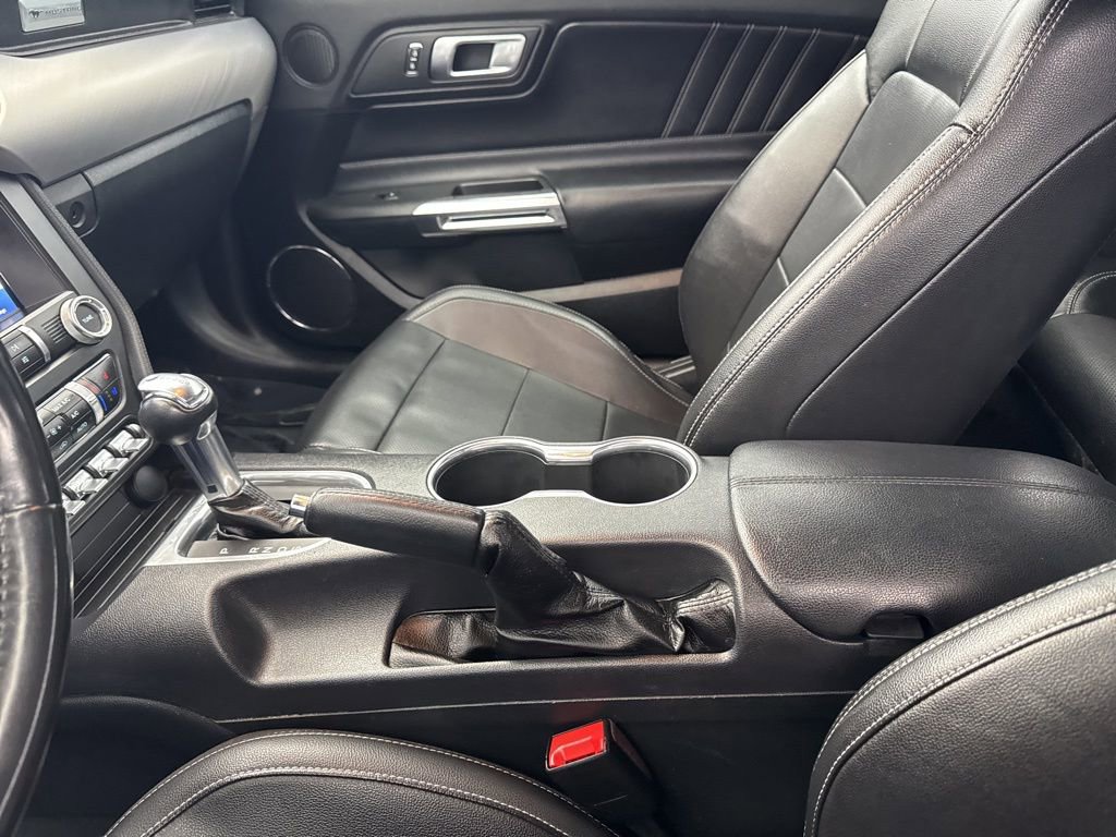 Used 2022 Ford Mustang Premium RWD image 21