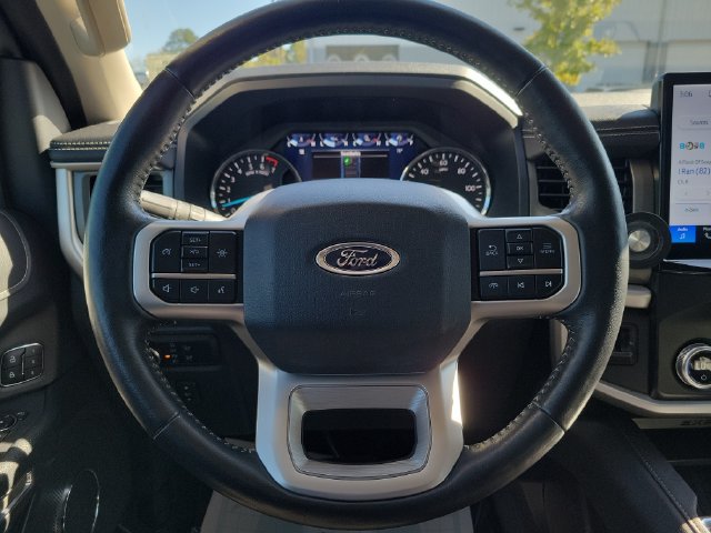 Used 2024 Ford Expedition XLT RWD image 23