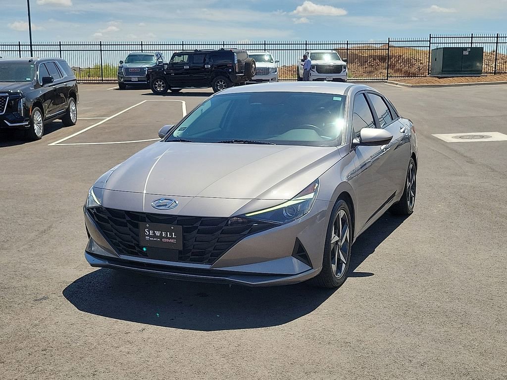 Used 2023 Hyundai Elantra SEL w/ Convenience Package image 1