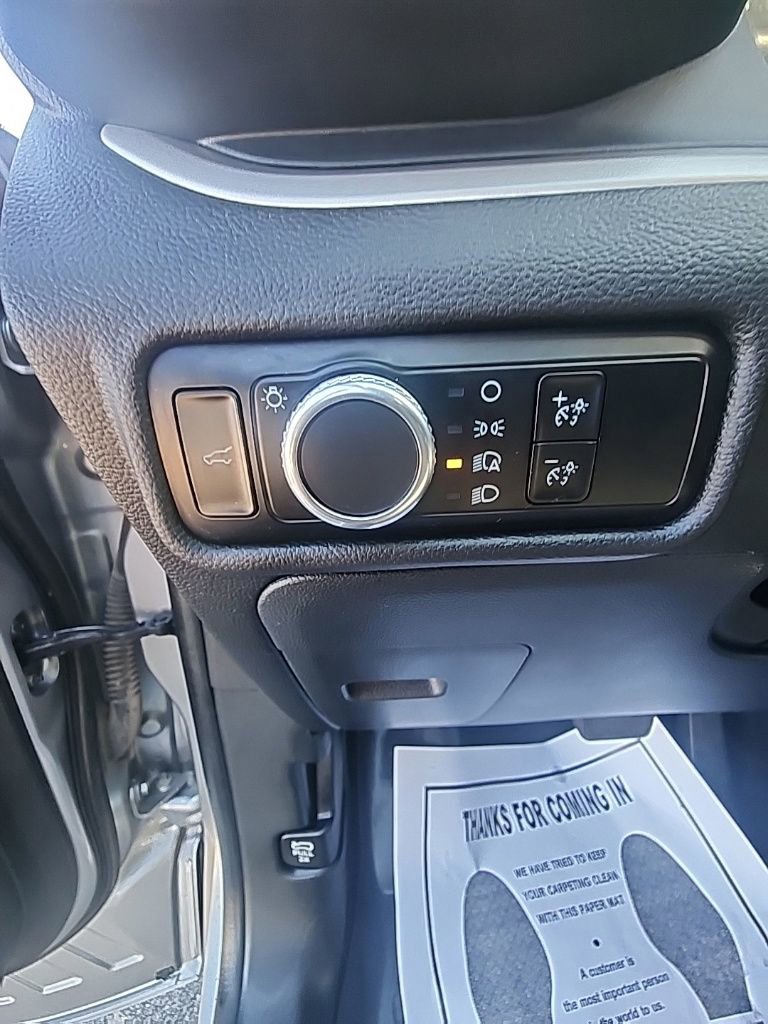 Used 2022 Ford Explorer XLT w/ Class IV Trailer Tow Package image 17