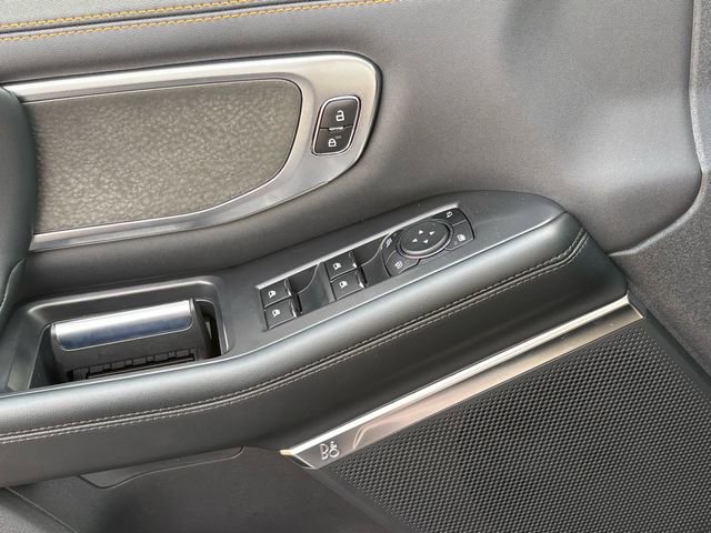 Used 2025 Ford Expedition Tremor AWD/4WD image 19