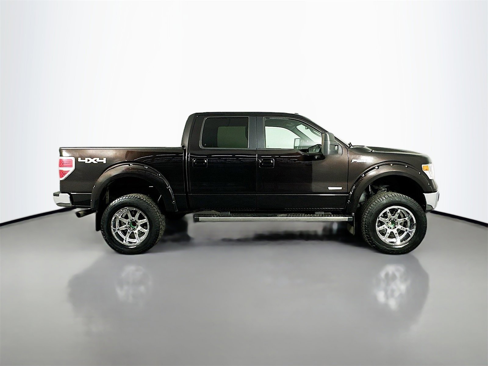 Used 2014 Ford F150 Lariat w/ Equipment Group 502A Luxury image 8