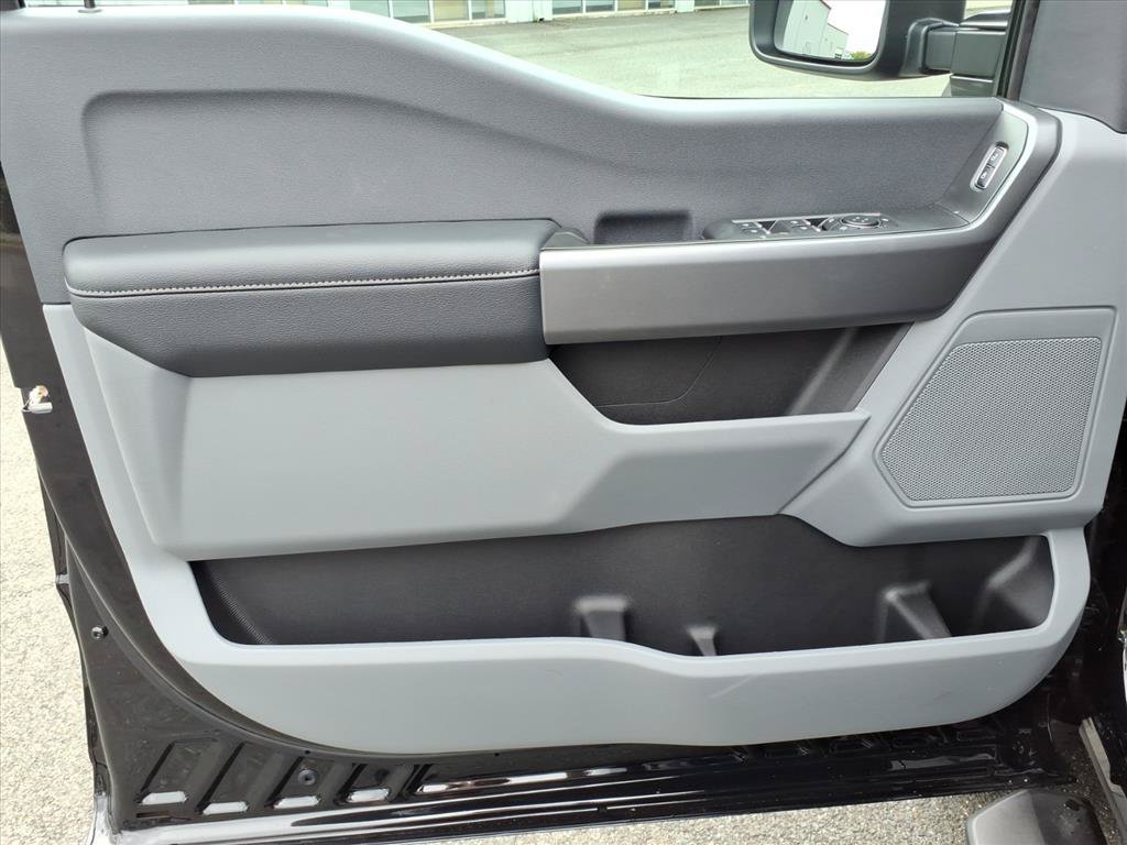 New 2026 Ford F250 XL w/ STX Appearance Package AWD/4WD image 9