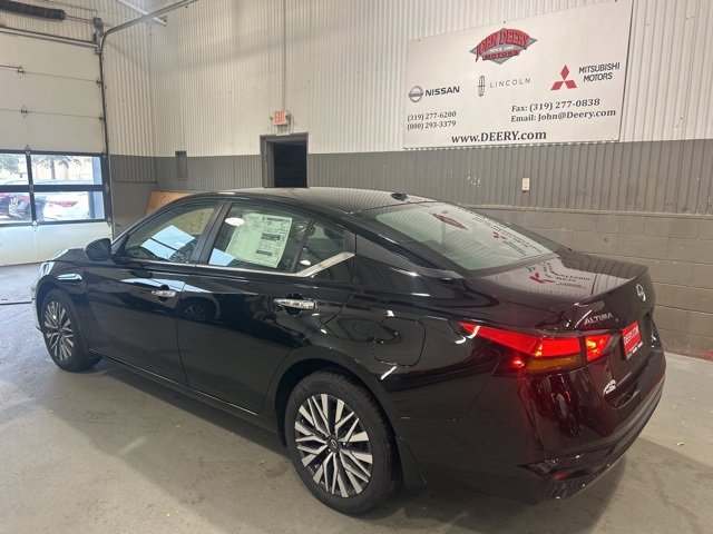 New 2025 Nissan Altima 2.5 SV image 7