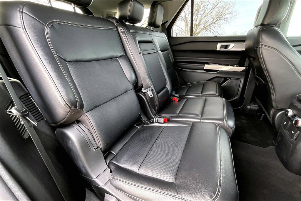 Used 2023 Ford Explorer Limited image 25