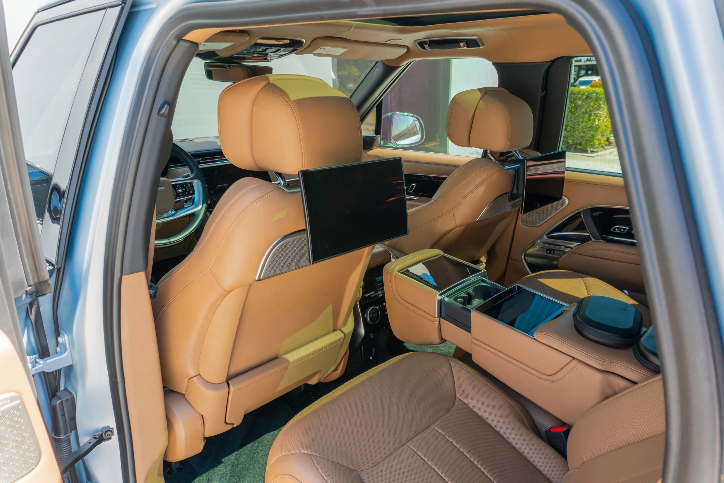 Used 2023 Land Rover Range Rover Autobiography image 68