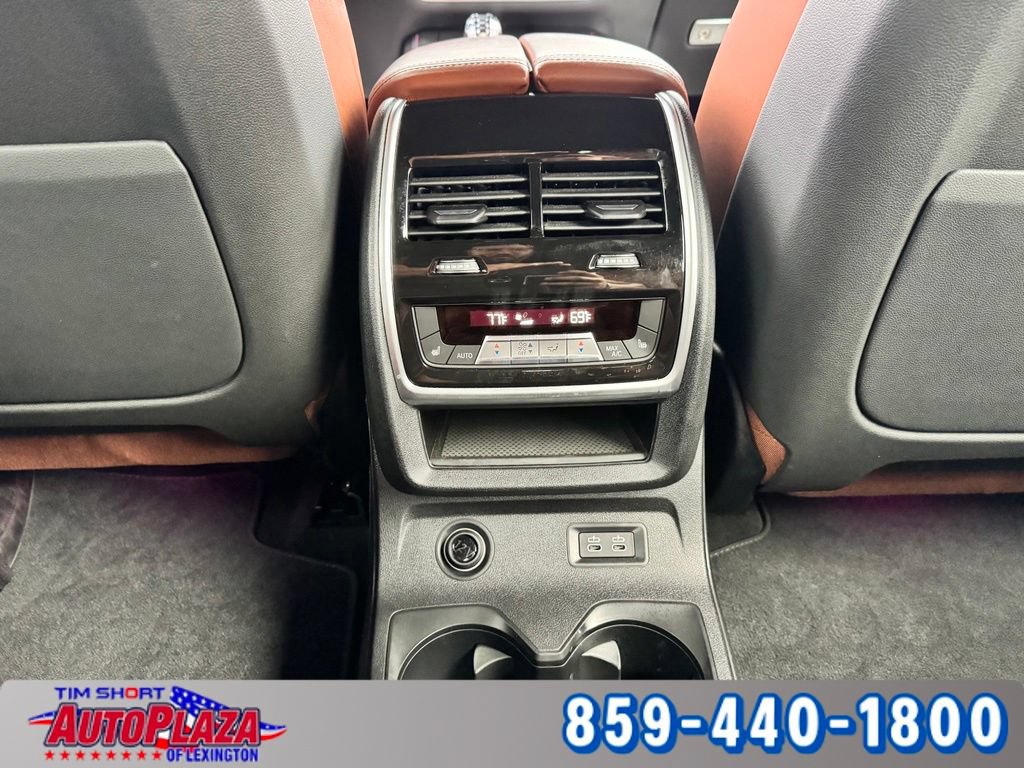 Used 2022 BMW X7 xDrive40i w/ Executive Package AWD/4WD image 36