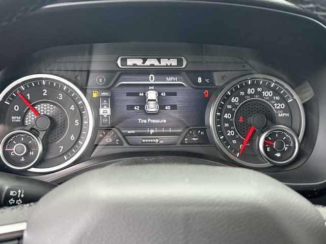 New 2026 RAM 1500 4x4 Crew Cab image 29