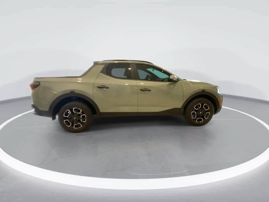 Used 2023 Hyundai Santa Cruz SEL w/ Activity Package AWD/4WD image 2