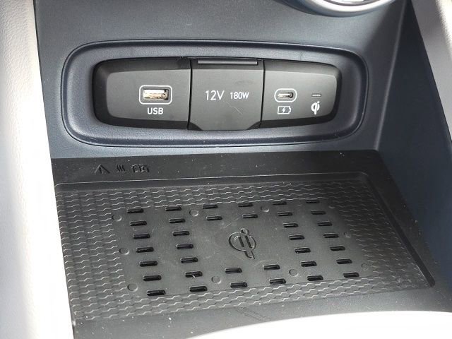 Used 2026 Hyundai Venue SEL image 14