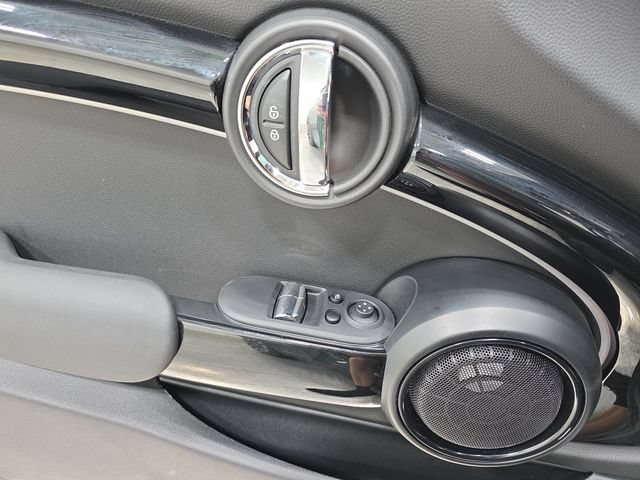 Used 2024 MINI Cooper SE FWD image 25