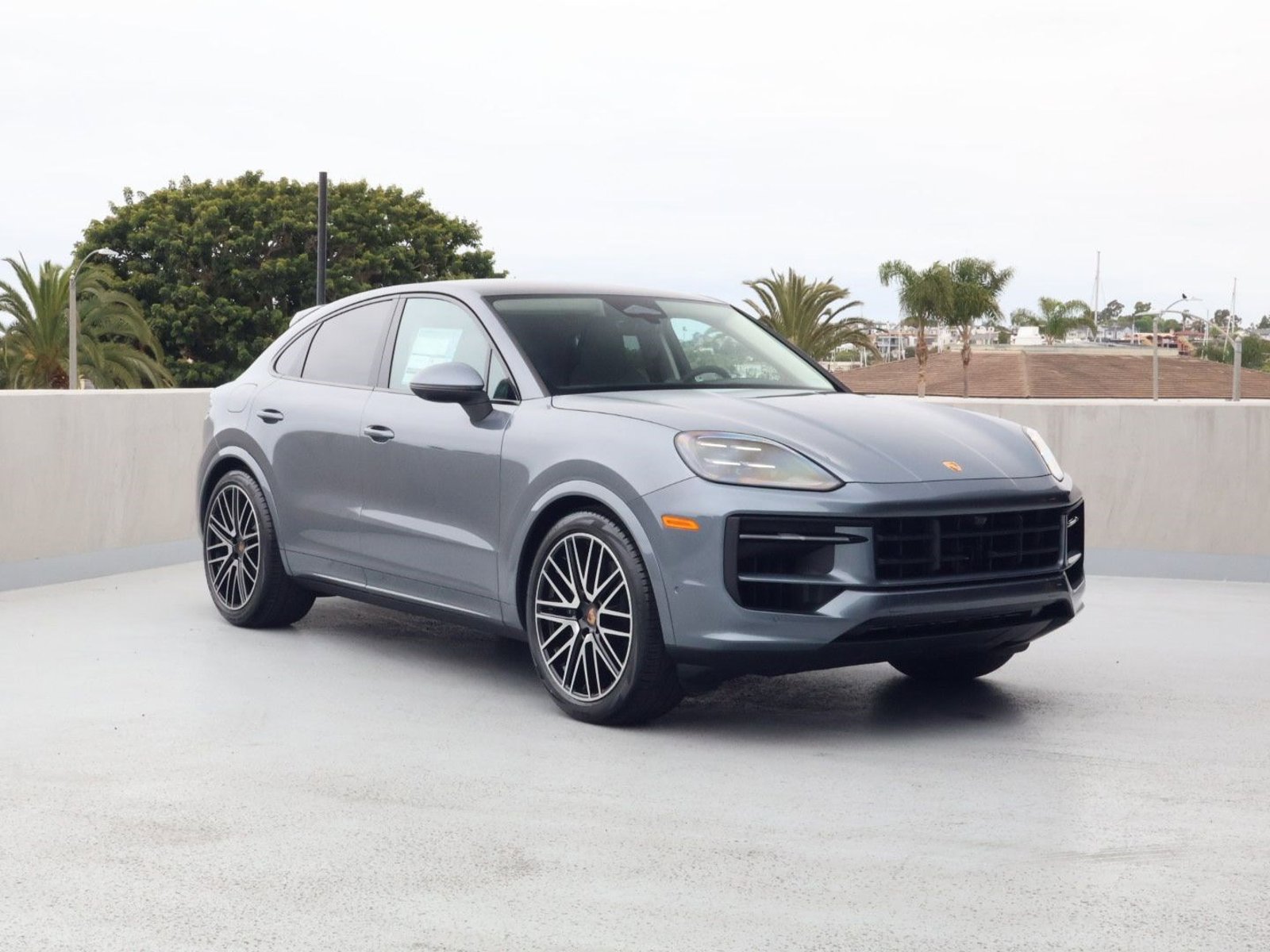 New 2026 Porsche Cayenne Coupe AWD/4WD image 7