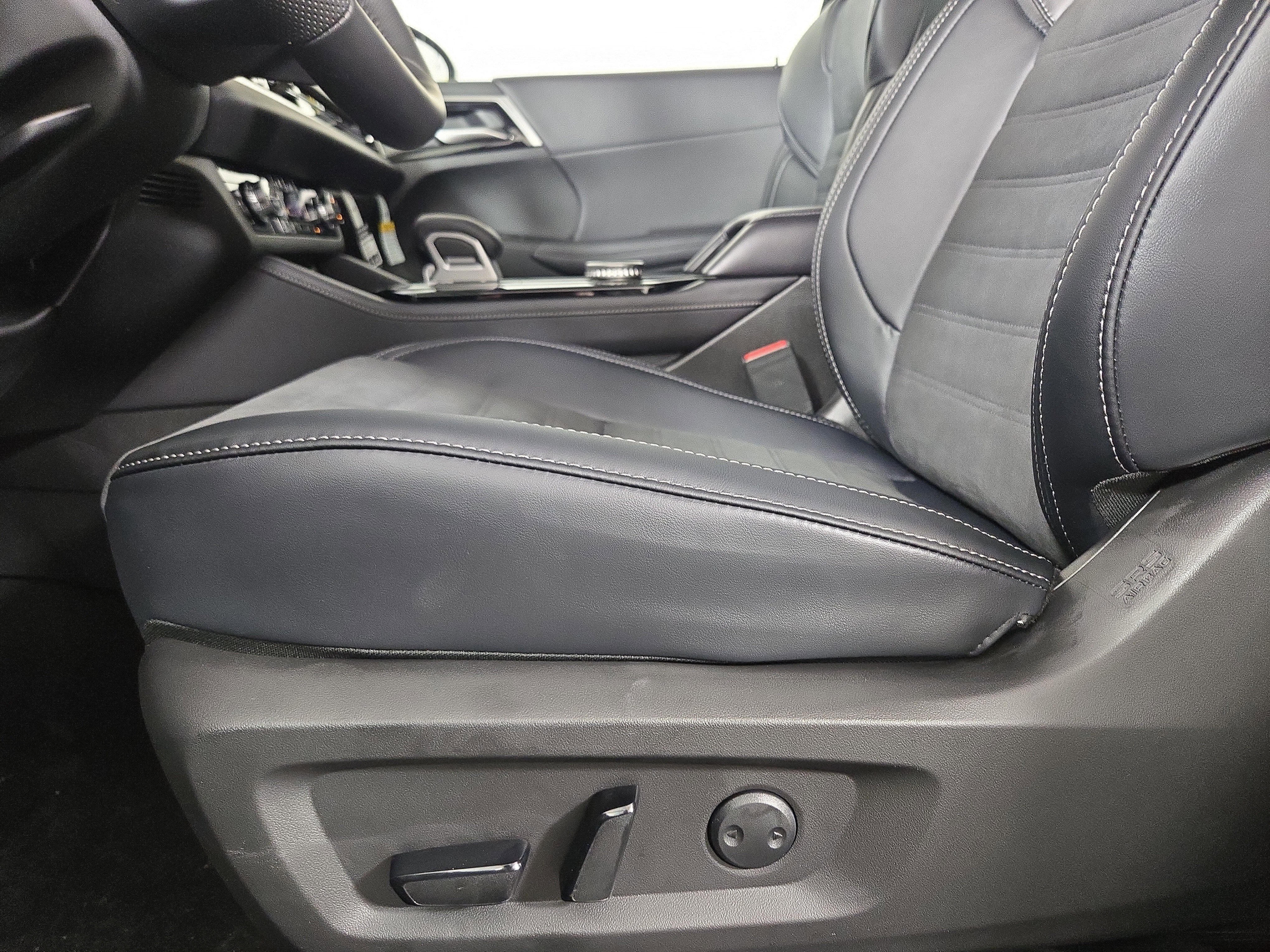 New 2026 Mitsubishi Outlander SE AWD/4WD image 30