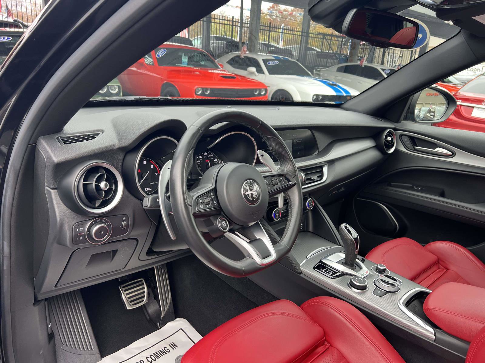Used 2023 Alfa Romeo Stelvio Veloce AWD/4WD image 21