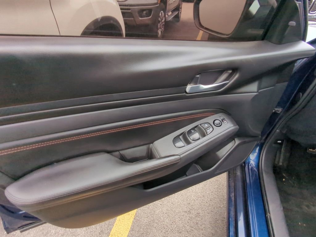 Used 2021 Nissan Altima 2.5 SR w/ SR Premium Package FWD image 8