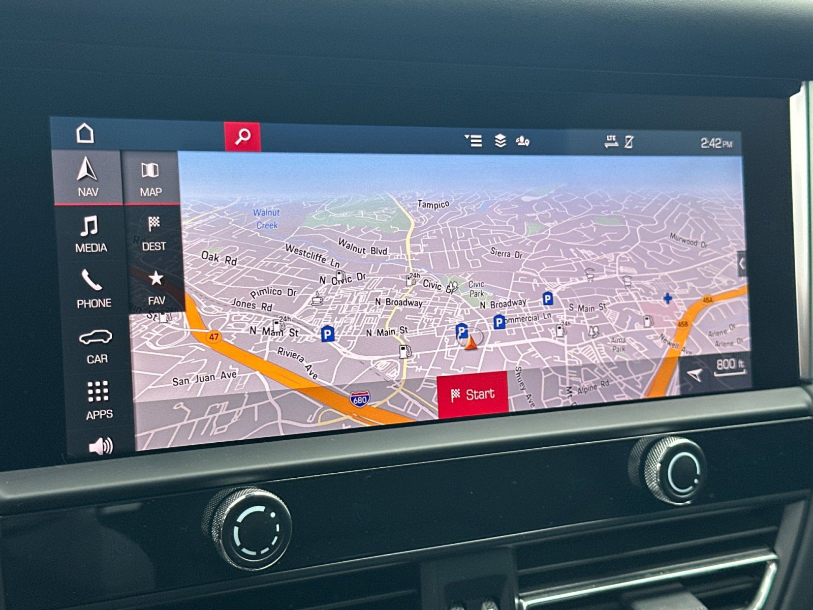 Certified 2023 Porsche Macan Turbo image 19