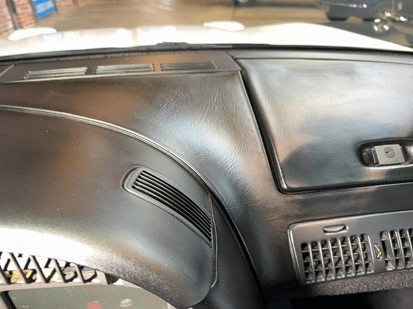 Used 1990 Chevrolet Corvette Coupe RWD image 38
