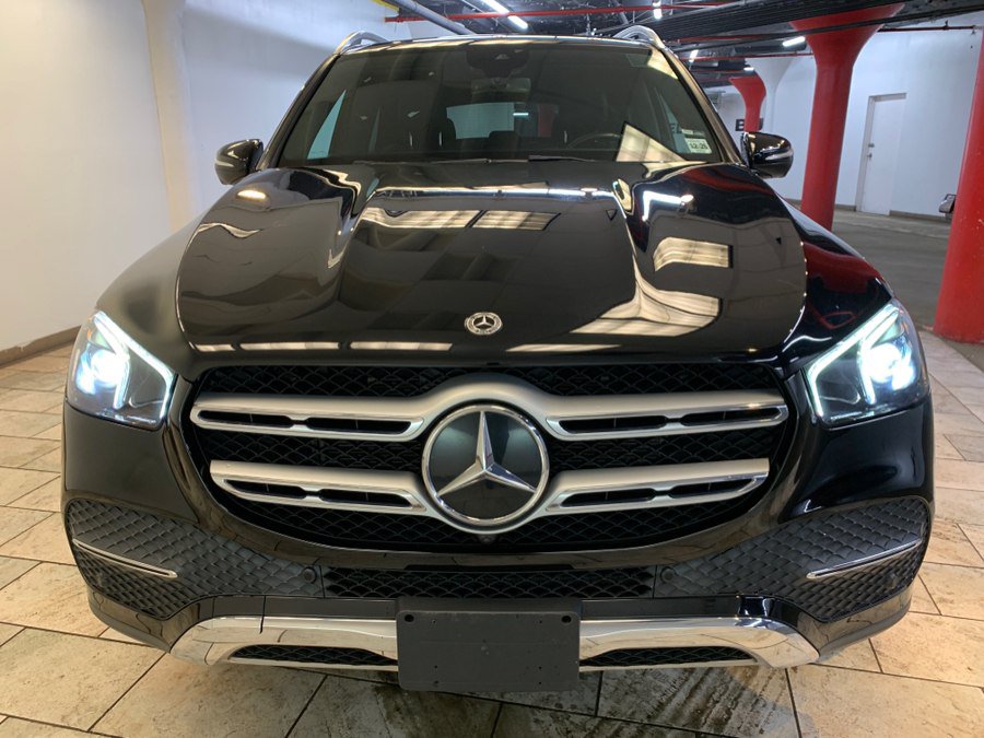 Used 2022 Mercedes-Benz GLE 350 4MATIC w/ Premium Package image 4