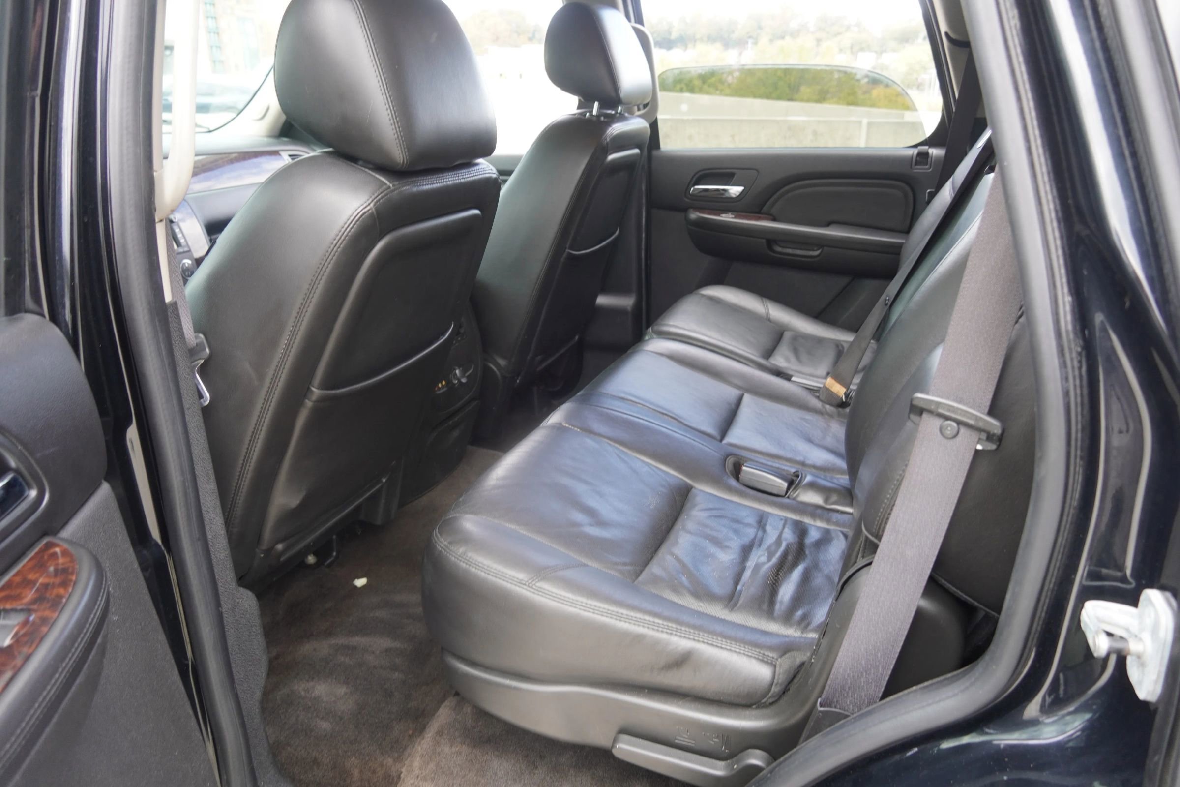 Used 2011 GMC Yukon Denali image 33