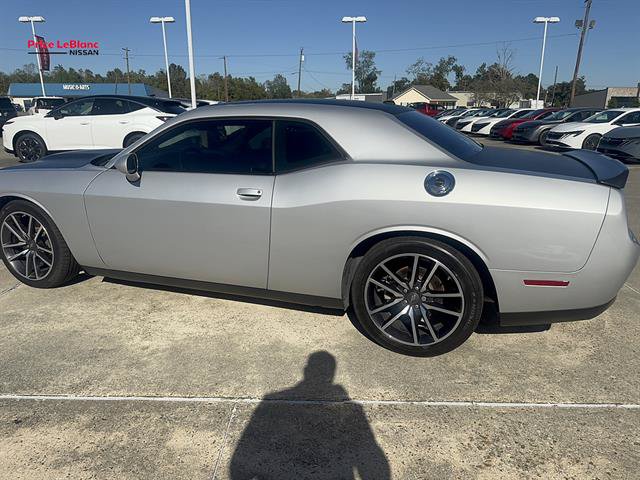 Used 2023 Dodge Challenger R/T RWD image 4