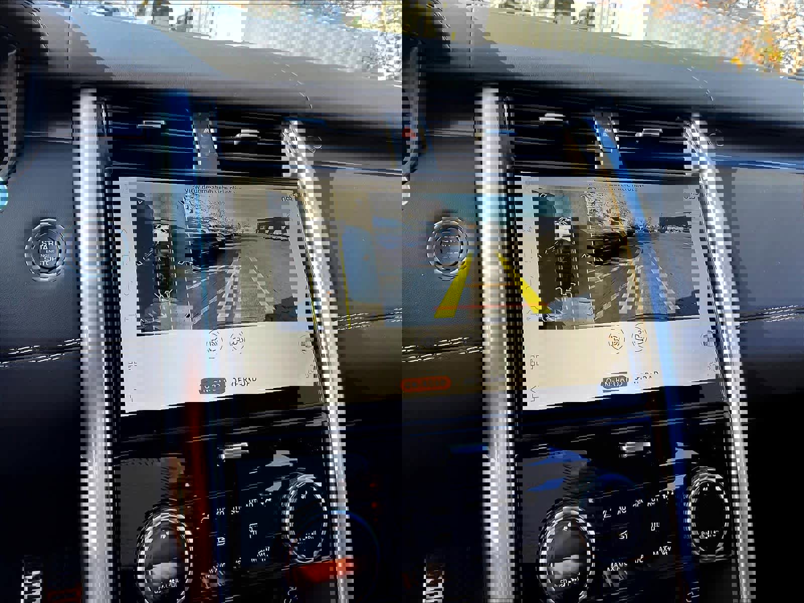 New 2025 Land Rover Discovery Metropolitan Edition image 20