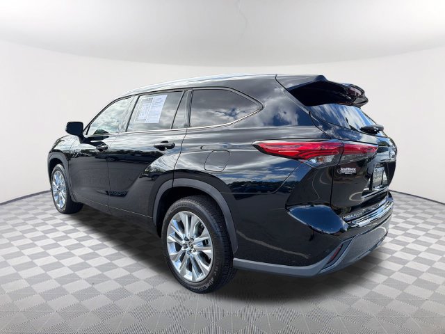 Used 2021 Toyota Highlander Limited FWD image 7