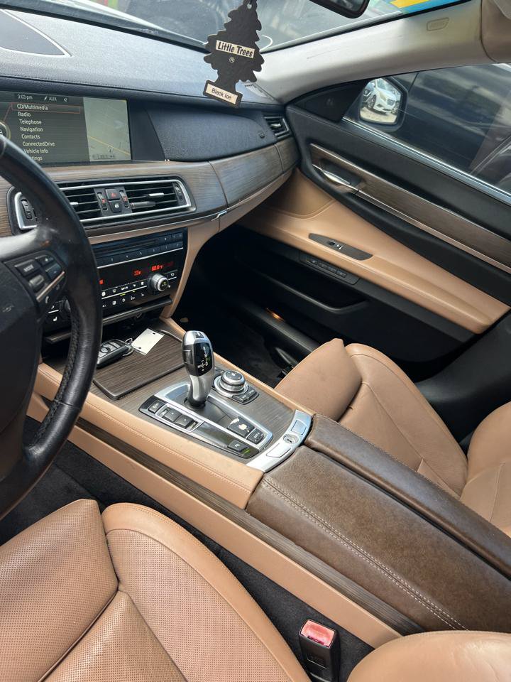 Used 2011 BMW 750Li RWD image 14