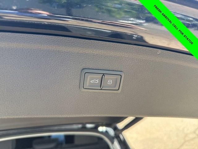 Used 2023 Audi Q5 e Prestige w/ Prestige Package AWD/4WD image 17